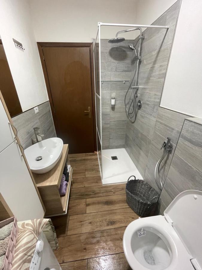 Lake Apartment Ischia Green Tenna Eksteriør bilde