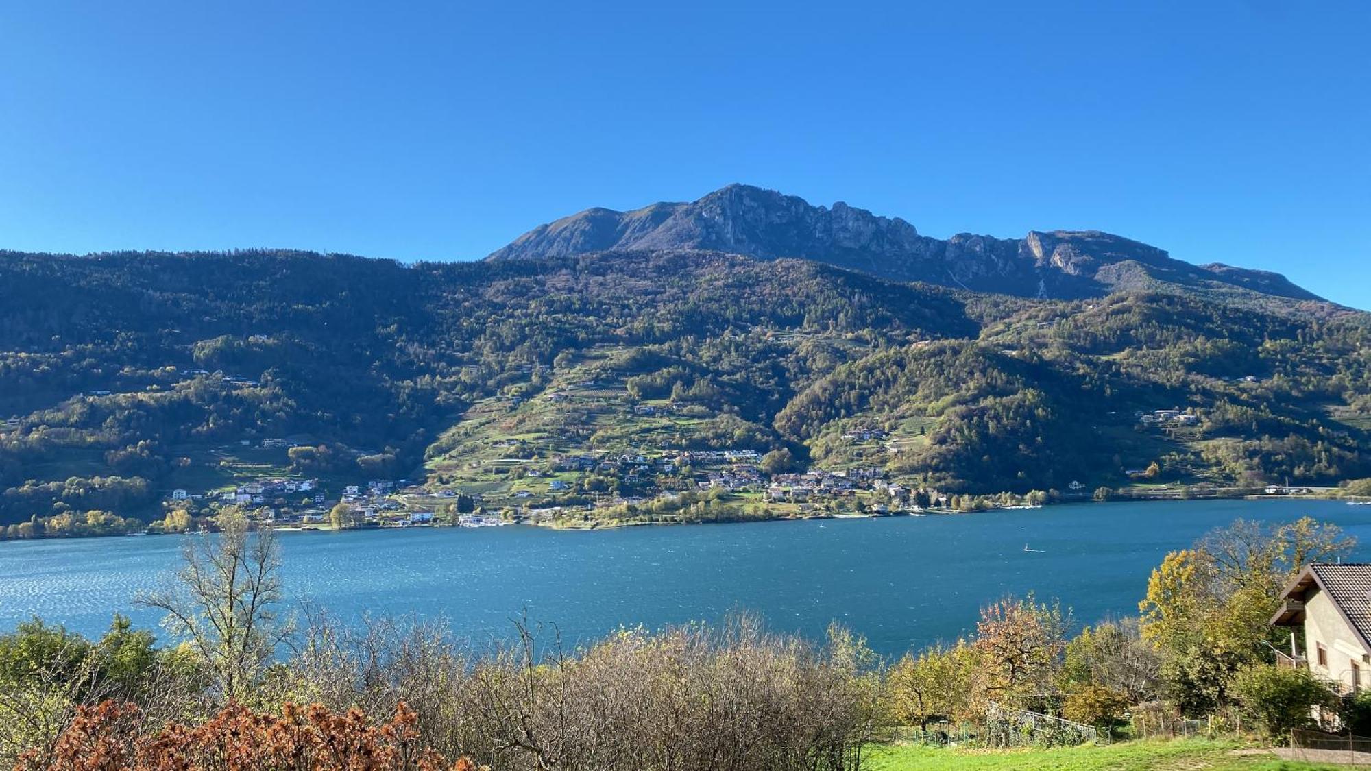 Lake Apartment Ischia Green Tenna Eksteriør bilde